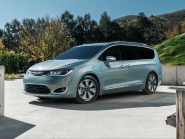 Chrysler Pacifica (ru) Минивэн