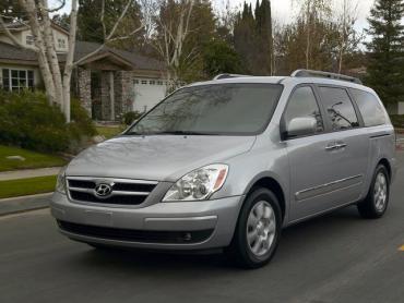 Hyundai Entourage I Минивэн Hyundai Entourage I Минивэн