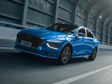 Hyundai Mistra 1 Седан