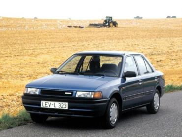 Mazda 323 bg Седан