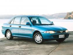 Proton Wira (400 Series) Лифтбек Proton Wira (400 Series) Лифтбек