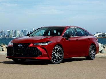 Toyota Avalon V Седан