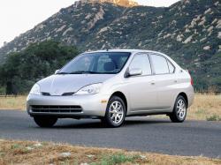 Toyota Prius I Рестайлинг (NHW11)