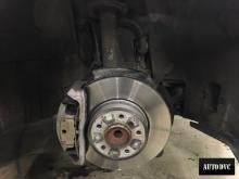 Installing a set of spacers to increase the ground clearance BMW 6er II (E63/E64) Lift Kits (leveling kits and coil spring spacer\strut spacer)