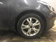 Installing a set of spacers to increase the ground clearance Kia Cee'd Lift Kits (leveling kits and coil spring spacer\strut spacer)