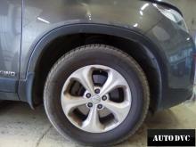 Installing a set of spacers to increase the ground clearance Kia Sorento II Lift Kits (leveling kits and coil spring spacer\strut spacer)