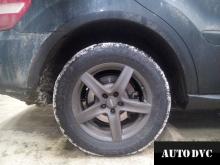 Installing a set of spacers to increase the ground clearance Mercedes ML Lift Kits (leveling kits and coil spring spacer\strut spacer)