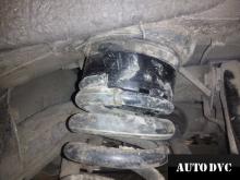 Installing a set of spacers to increase the ground clearance Mercedes ML Lift Kits (leveling kits and coil spring spacer\strut spacer)