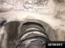 Installing a set of spacers to increase the ground clearance Toyota Noah Lift Kits (leveling kits and coil spring spacer\strut spacer)