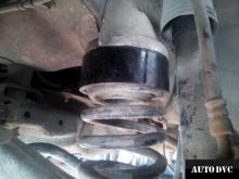 Installing a set of spacers to increase the ground clearance Kia Carens Kits (leveling kits and coil spacer\strut spacer)