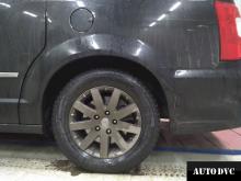 Installing a set of spacers to increase the ground clearance Voyager Lift Kits (leveling kits and coil spring spacer\strut spacer)