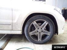 Installing a set of spacers to increase the ground clearance Mercedes-Benz GLK-klasse Lift Kits (leveling kits and coil spacer\strut spacer) 