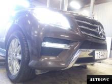 Mercedes-Benz M-klasse II (W164) ML350 install lift kit