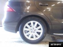 Mercedes-Benz M-klasse II (W164) ML350 install lift kit