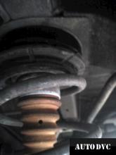Installing a set of spacers to increase the ground clearance Mercedes-Benz V-klasse II Lift Kits (leveling kits and coil spacer\strut spacer)