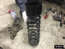 Installing a set of spacers to increase the ground clearance Mercedes-Benz CLK-klasse Lift Kits (leveling kits and coil spring spacer\strut spacer)