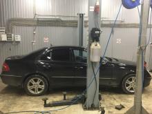 Installing a set of spacers to increase the ground clearance "Mercedes-Benz E-klasse AMG III (W211, S211) Lift Kits (leveling kits and coil spring spacer\strut spacer)