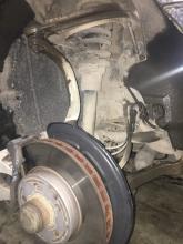 Installing a set of spacers to increase the ground clearance "Mercedes-Benz E-klasse AMG III (W211, S211) Lift Kits (leveling kits and coil spring spacer\strut spacer)