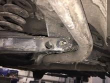 Installing a set of spacers to increase the ground clearance Mercedes-Benz E-klasse IV (W212, S212, C207) Lift Kits (leveling kits and coil spring spacer\strut spacer)