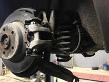 Installing a set of spacers to increase the ground clearance Mercedes-Benz E-klasse IV (W212, S212, C207) Lift Kits (leveling kits and coil spring spacer\strut spacer)