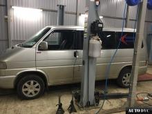 Installing a set of spacers to increase the ground clearance Volkswagen Transporter T5 Lift Kits (leveling kits and coil spring spacer\strut spacer)