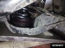 Installing a set of spacers to increase the ground clearance Renault Megane II Restyle Wagon 5dr Lift Kits (leveling kits and coil spacer\strut spacer)