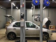 Installing a set of spacers to increase the ground clearance Skoda Fabia Lift Kits (leveling kits and coil spring spacer\strut spacer)
