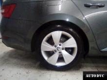 Installing a set of spacers to increase the ground clearance Skoda Superb Lift Kits (leveling kits and coil spacer\strut spacer)