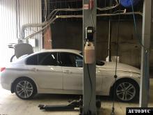 Installing a set of spacers to increase the ground clearance BMW 3er VI (F3x) Lift Kits (leveling kits and coil spring spacer\strut spacer)
