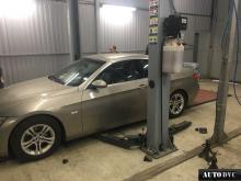 Installing a set of spacers to increase the ground clearance BMW 3er V (E9x) Lift Kits (leveling kits and coil spring spacer\strut spacer)