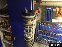 Installing a set of spacers to increase the ground clearance BMW 5er VI (F10/F11/F07) Lift Kits (leveling kits and coil spring spacer\strut spacer)