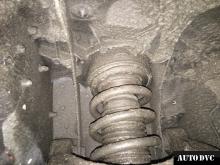 Installing a set of spacers to increase the ground clearance BMW 5er VI Lift Kits (leveling kits and coil spring spacer\strut spacer)