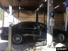 Installing a set of spacers to increase the ground clearance BMW 7er IV (E65/E66) Lift Kits (leveling kits and coil spring spacer\strut spacer)