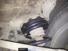 Installing a set of spacers to increase the ground clearance Chery Tiggo (T11) Lift Kits (leveling kits and coil spring spacer\strut spacer)
