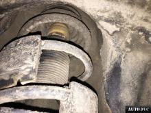 Installing a set of spacers to increase the ground clearance Chevrolet Cruz Lift Kits (leveling kits and coil spring spacer\strut spacer)