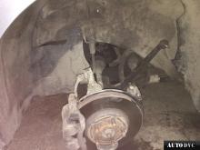 Installing a set of spacers to increase the ground clearance Chevrolet Cruz Lift Kits (leveling kits and coil spring spacer\strut spacer)