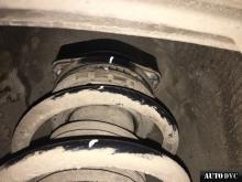Installing a set of spacers to increase the ground clearance Dodge Grand Caravan V Lift Kits (leveling kits and coil spring spacer\strut spacer)