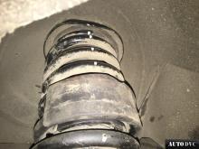 Installing a set of spacers to increase the ground clearance Jeep Lift Kits (leveling kits and coil spring spacer\strut spacer)