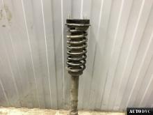 Installing a set of spacers to increase the ground clearance Jeep Lift Kits (leveling kits and coil spring spacer\strut spacer)