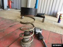 Installing a set of spacers to increase the ground clearance Fiat Punto Lift Kits (leveling kits and coil spring spacer\strut spacer)
