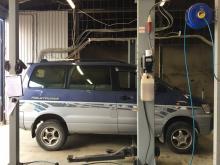 Installing a set of spacers to increase the ground clearance Toyota LiteAce Lift Kits (leveling kits and coil spring spacer\strut spacer)