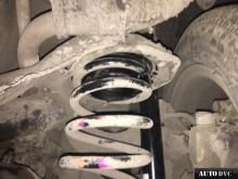 Installing a set of spacers to increase the ground clearance Ford Grand C-Max Lift Kits (leveling kits and coil spacer\strut spacer)