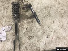 Installing a set of spacers to increase the ground clearance Jeep Grand Cherokee IV (WK2) Lift Kits (leveling kits and coil spring spacer\strut spacer)