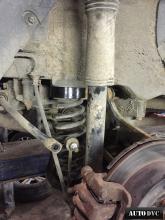 Installing a set of spacers to increase the ground clearance Hyundai ix35 Lift Kits (leveling kits and coil spring spacer\strut spacer)