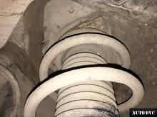Installing a set of spacers to increase the ground clearance Hyundai i30 Lift Kits (leveling kits and coil spring spacer\strut spacer)