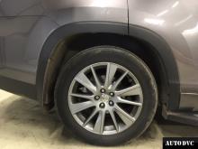 Installing a set of spacers to increase the ground clearance Toyota Highlander Lift Kits (leveling kits and coil spring spacer\strut spacer)