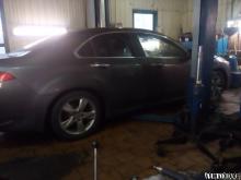 Installing a set of spacers to increase the ground clearance Honda Accord VIII Lift Kits (leveling kits and coil spring spacer\strut spacer)