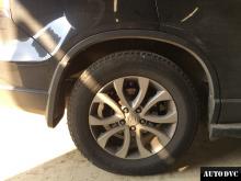 Installing a set of spacers to increase the ground clearance Honda CR-V Lift Kits (leveling kits and coil spring spacer\strut spacer)