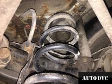 Installing a set of spacers to increase the ground clearance Honda Mobilio Spike Lift Kits (leveling kits and coil spring spacer\strut spacer)