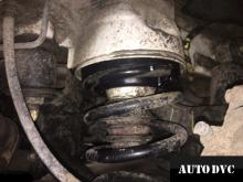 Installing a set of spacers to increase the ground clearance Hyundai Santa Fe Lift Kits (leveling kits and coil spring spacer\strut spacer)